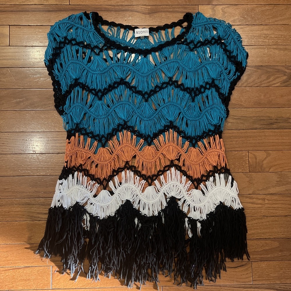 Sioni Studio Crochet Fringe Sweater Top S/M Boho Western Festival Beach Cover Up